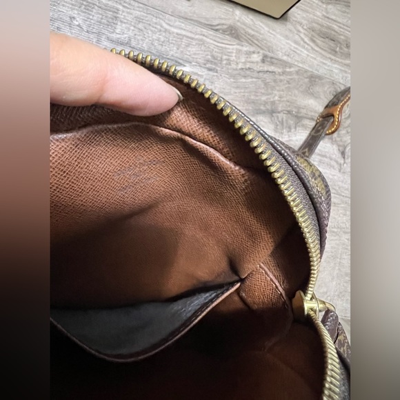 Authentic LV Danube Vintage Sling Bag - Picture 8 of 17